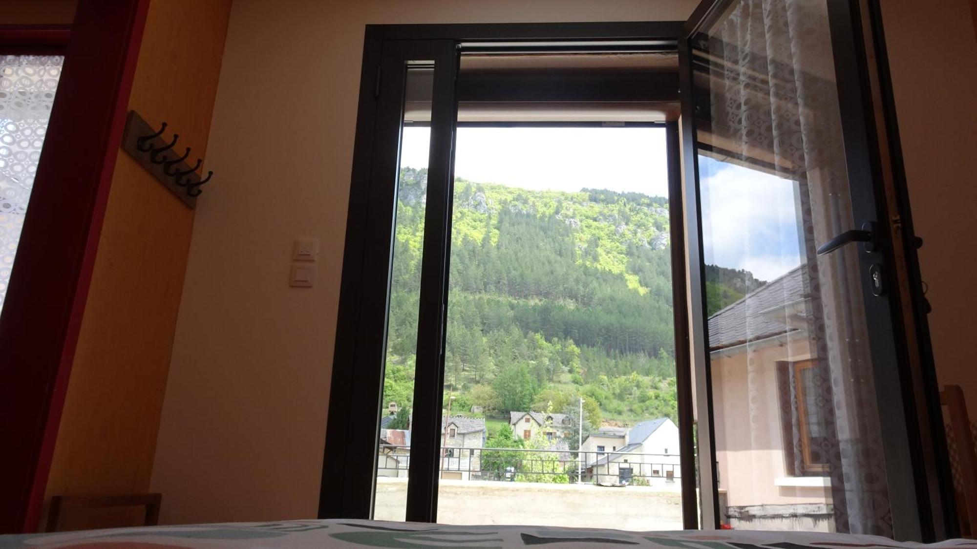 Studio Gites Au Pont De La Gineze Barjac (Lozere) Exterior foto
