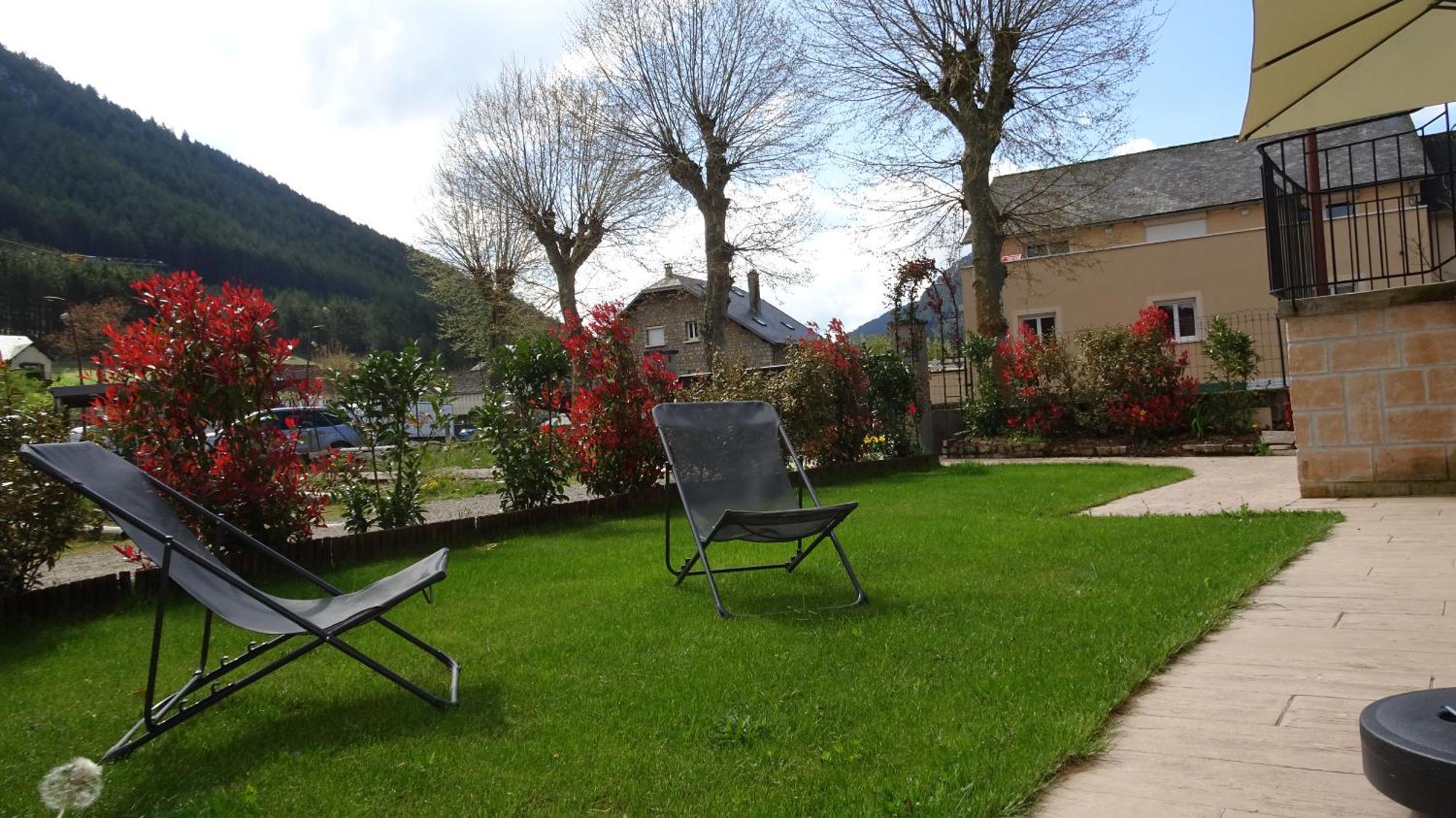 Studio Gites Au Pont De La Gineze Barjac (Lozere) Exterior foto